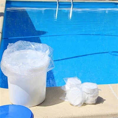Kolam Renang Asam Trichloroisocyanuric 90% TCCA Bubuk/Butiran 8-30mesh/ Tablet TCCA 90%